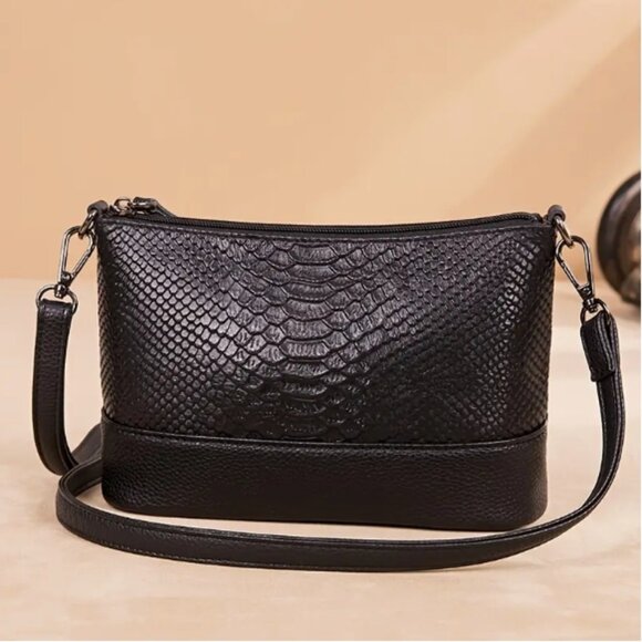 NWOT Real Leather Embossed Crossbody Bag - Picture 1 of 4